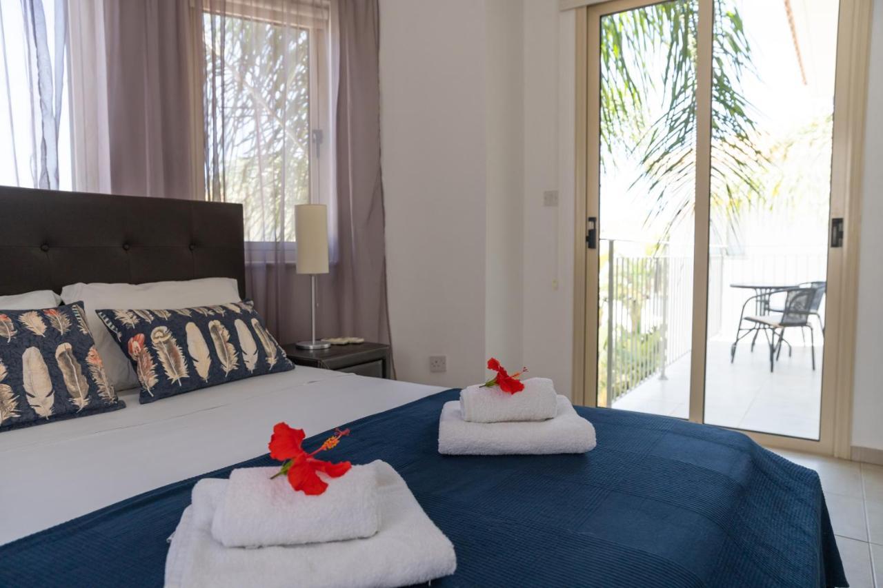 פאראלימני Palm Villa Ekaterina 4 Bdrm מראה חיצוני תמונה