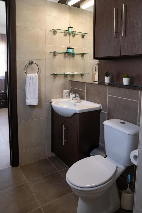 פאראלימני Palm Villa Ekaterina 4 Bdrm מראה חיצוני תמונה