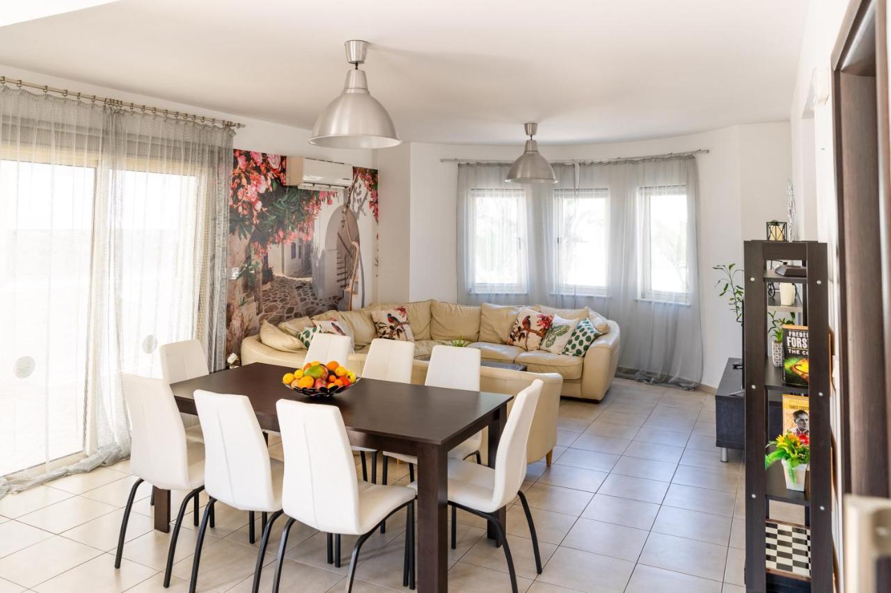 פאראלימני Palm Villa Ekaterina 4 Bdrm מראה חיצוני תמונה
