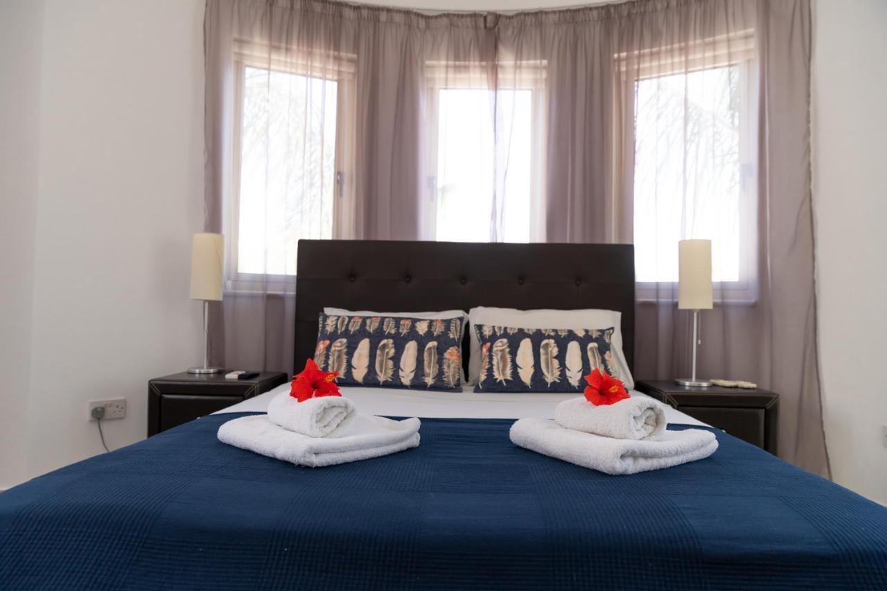 פאראלימני Palm Villa Ekaterina 4 Bdrm מראה חיצוני תמונה
