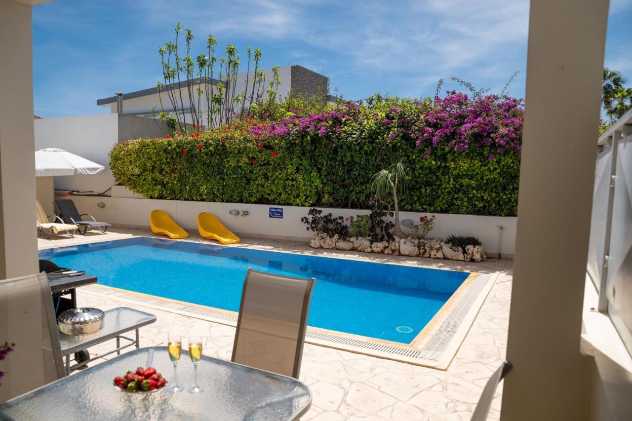 פאראלימני Palm Villa Ekaterina 4 Bdrm מראה חיצוני תמונה